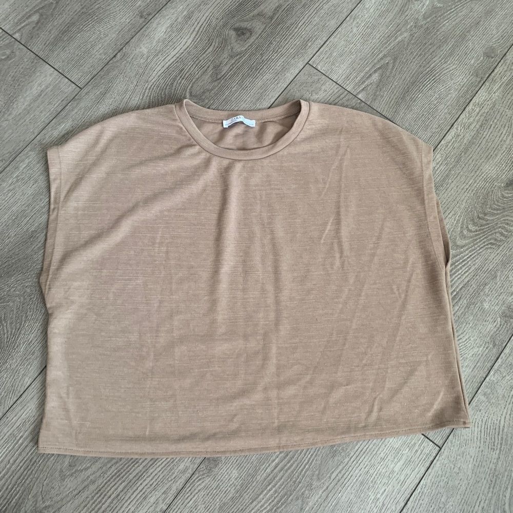 Zara woman’s basic top approximately 18 “ long